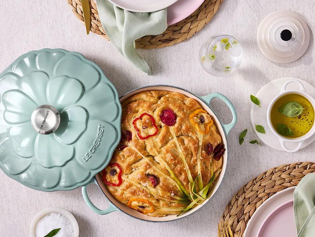 Focaccia z wzorem kwiatowym