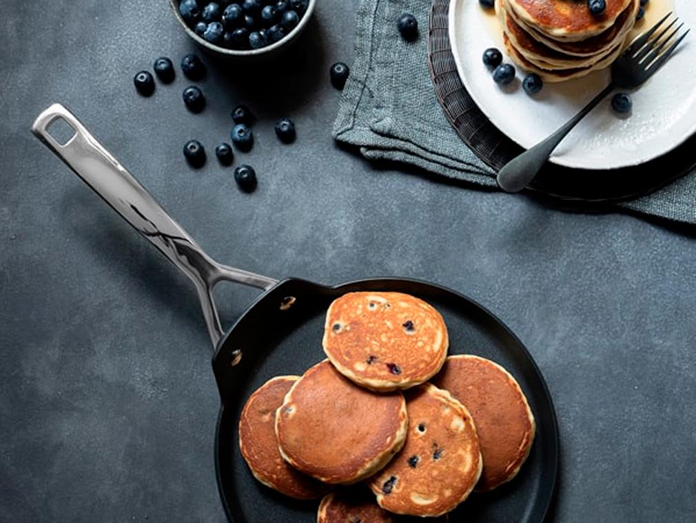 Jagodowe pancakes z miodem