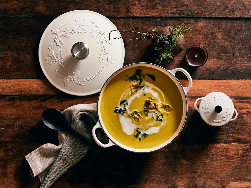 Zupa brukselkowa z curry i mlekiem kokosowym