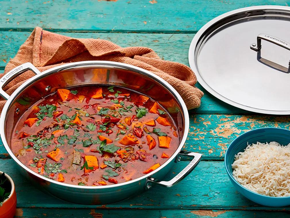 Gumbo z batatami i pieczoną papryką
