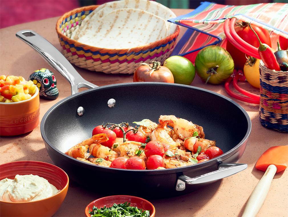 Tacosy z kolendrą, limonką i krewetkami oraz z salsą z mango